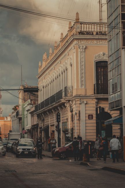 Yucatán en 10 días: cenotes, haciendas, ciudades coloniales y playa Calle colonial en Mérida, Yucatán