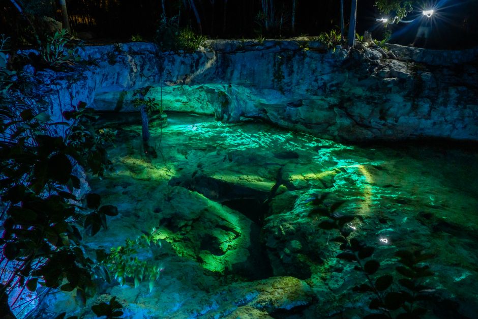 Cenote en Yucatán con agua turquesa - México en 12 días