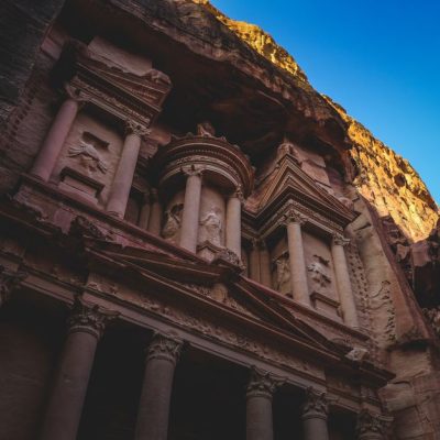 Entrada al Tesoro de Petra al atardecer, Jordania